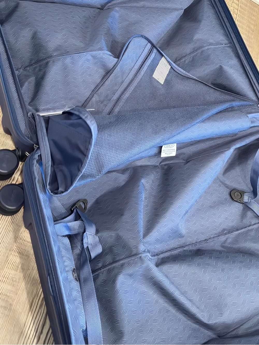 Delsey Paris sleek black